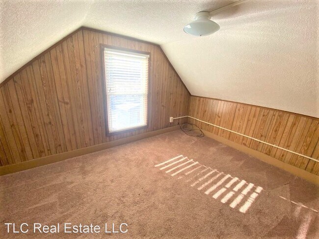 Building Photo - 3 br, 2 bath House - 439 N Washington St
