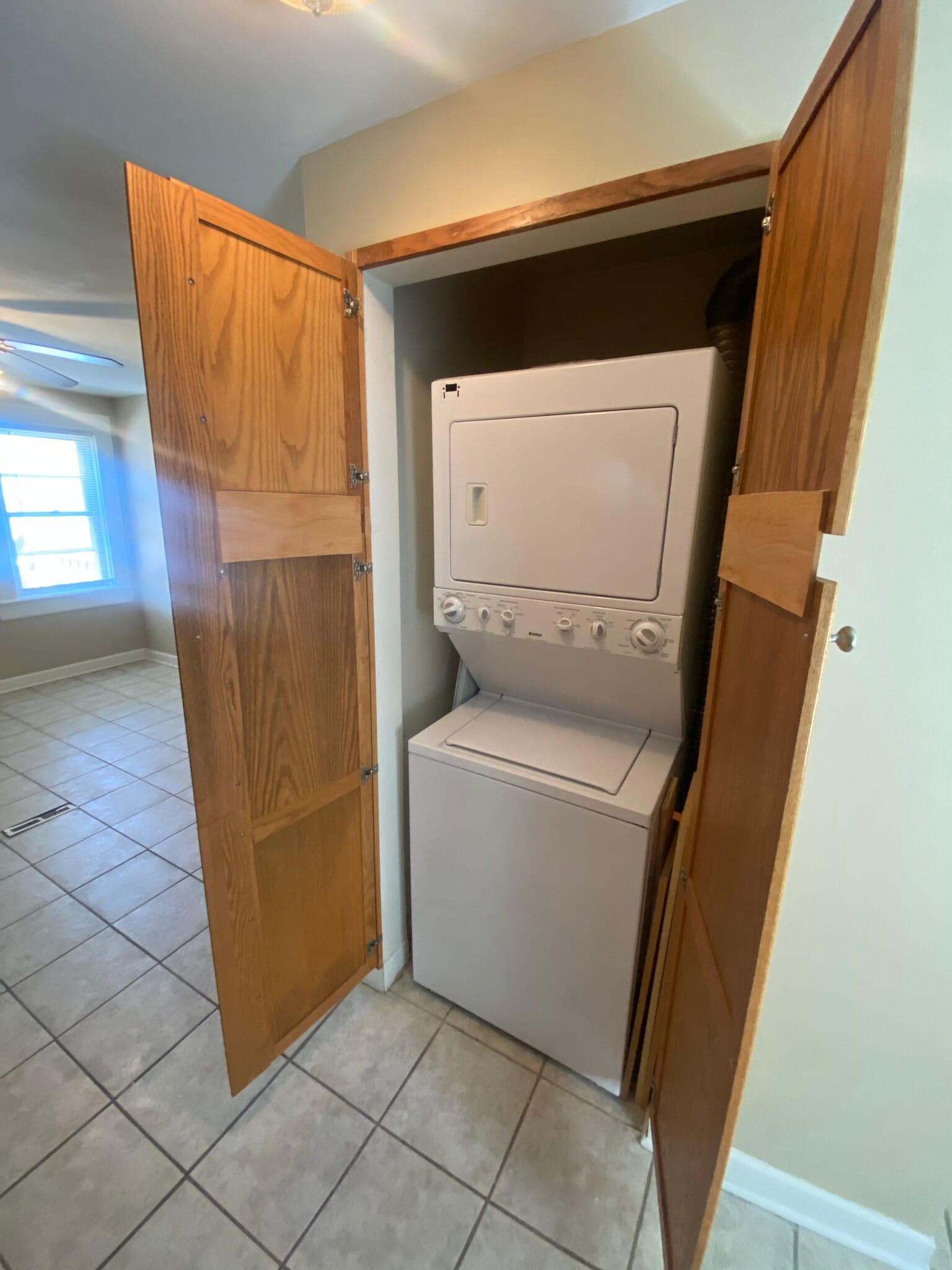 In-Unit Laundry - 1720 N Astor St