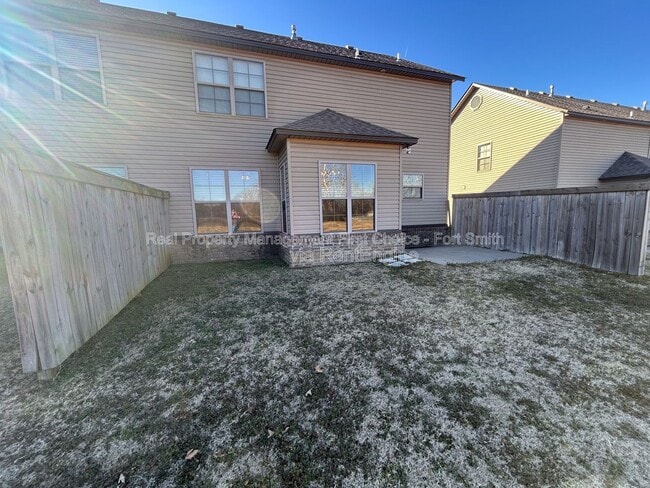 Building Photo - 446 N Albert Pike Ave