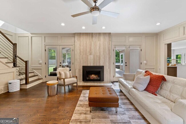 Building Photo - 9950 Farmbrook Ln