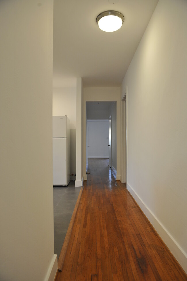 Hallway - 1171 West Blvd