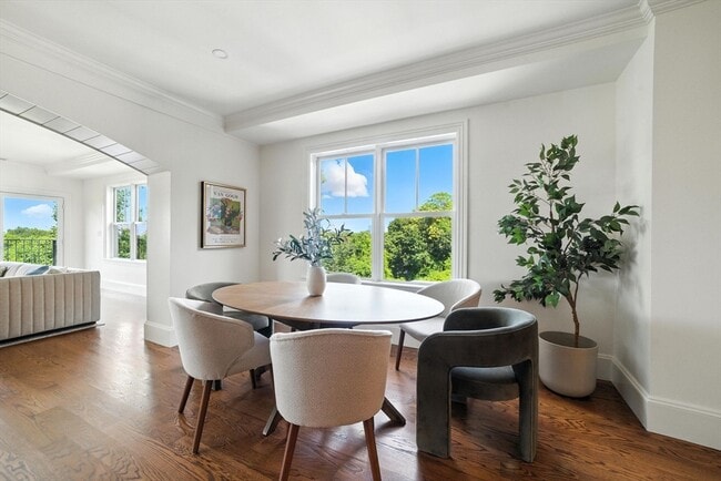 Building Photo - 197 Winchester St