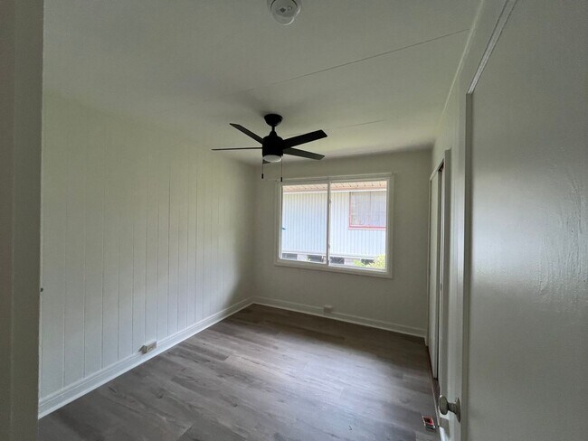 Building Photo - R1181ach