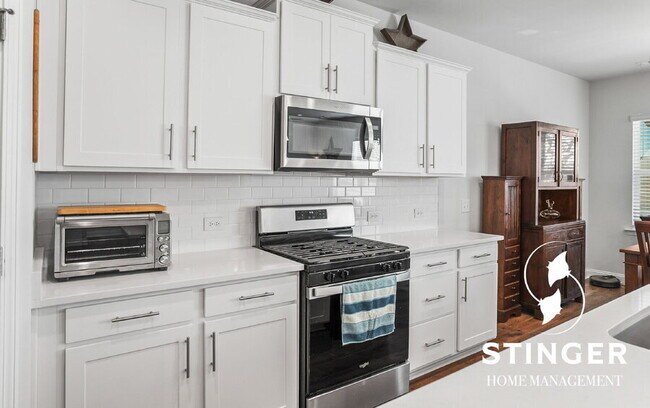 Building Photo - 1174 Danner Dr