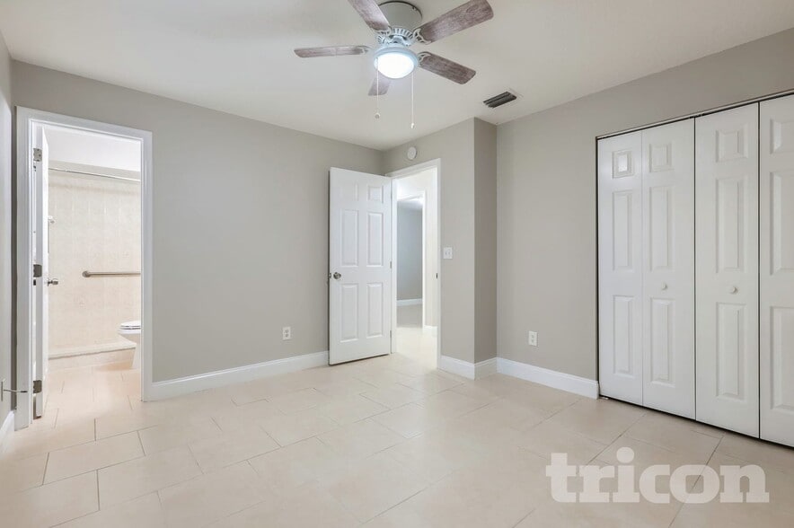 Building Photo - 2527 Orange Ave