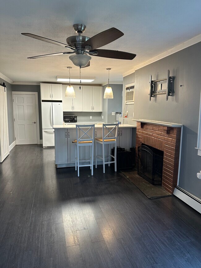 Building Photo - 29 3rd Ave