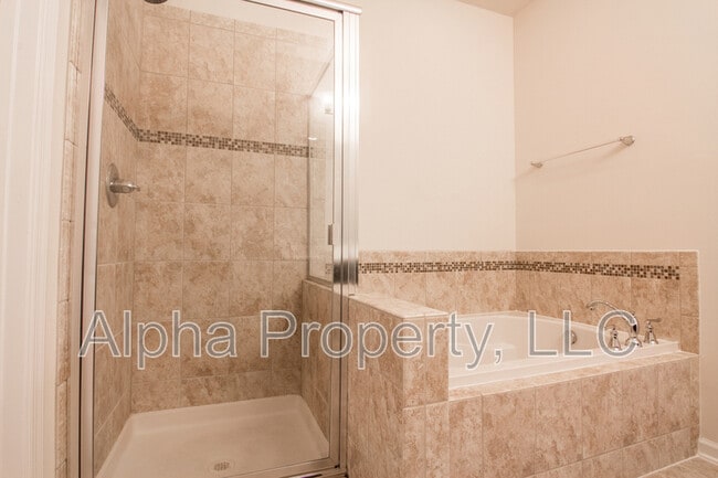 Building Photo - 24 Fairchild Way