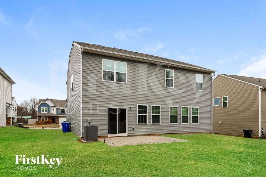 Building Photo - 134 Eden Ave