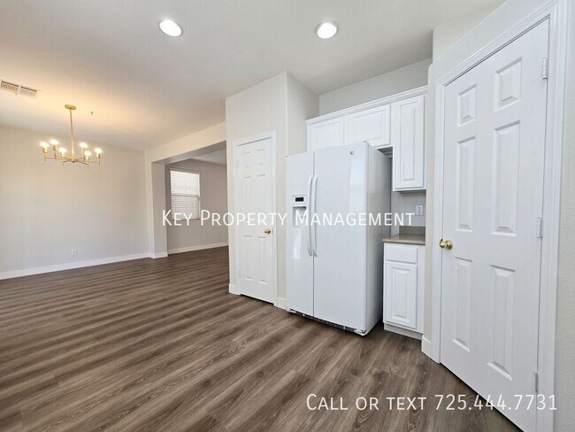 Building Photo - 8789 Ashley Park Ave