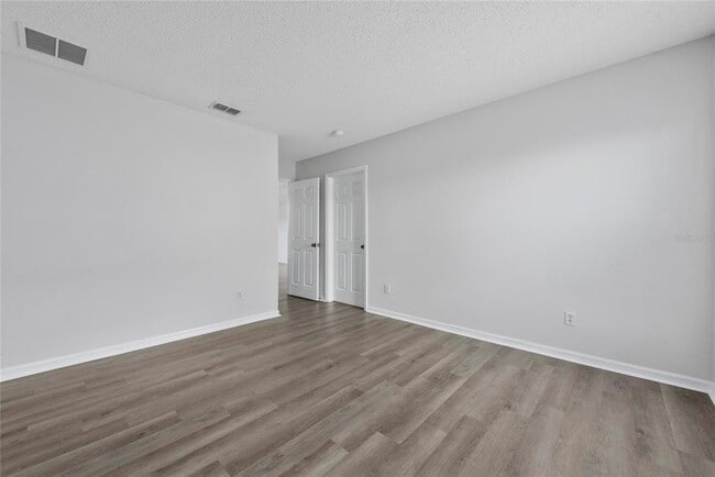 Building Photo - 746 Lockbreeze Dr