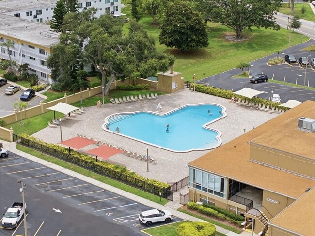 Building Photo - 2434 Australia Way E