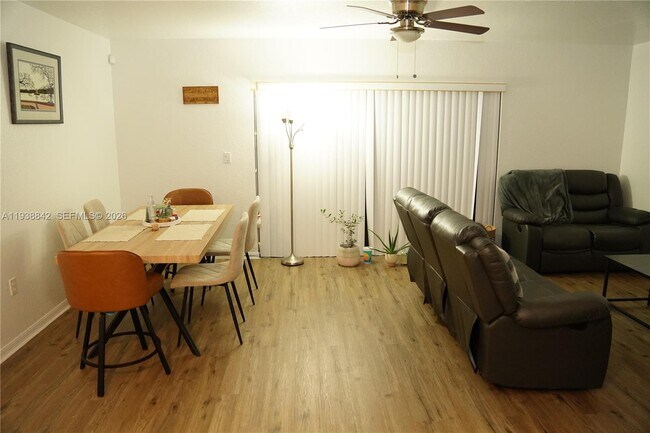 Building Photo - 159 Hidden Ct Rd