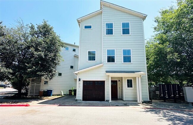 Primary Photo - 2716 Halcyon Dr