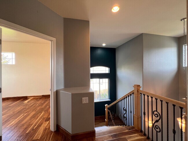Building Photo - Large Beautiful Home off Toll Rd, South Reno