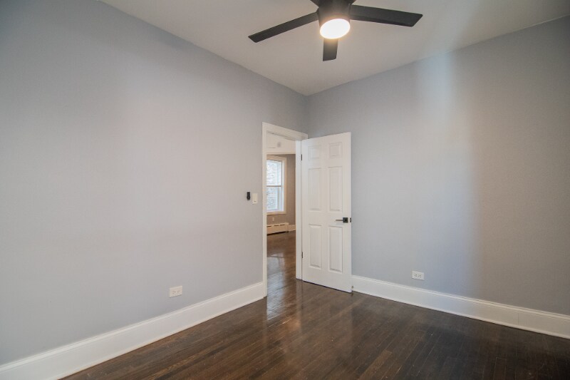 Building Photo - 3024 N Avers Ave