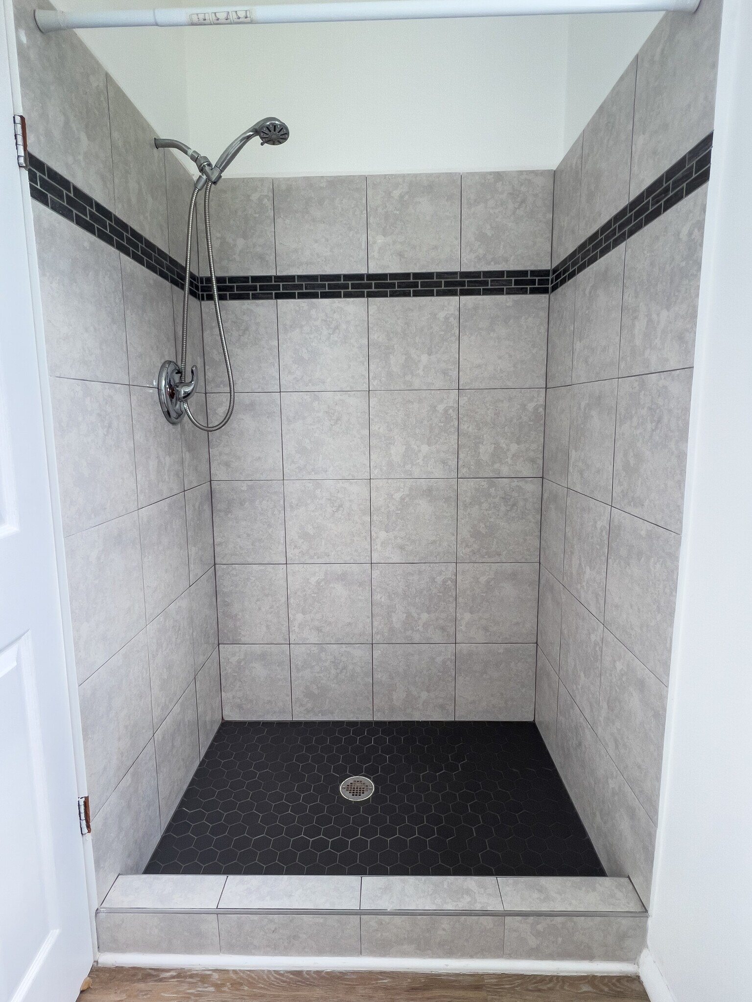 Building Photo - 12846 Florida Ave