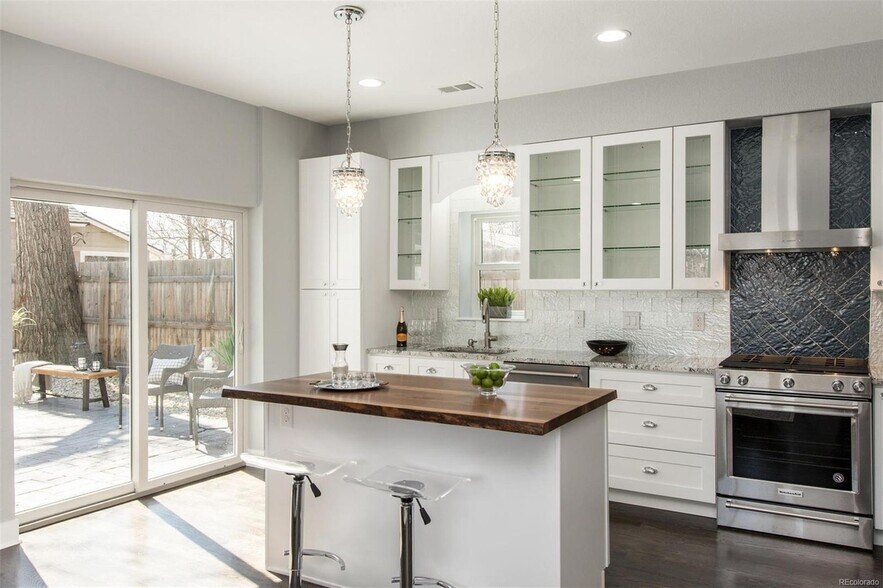 Primary Photo - 3700 W 49th Ave