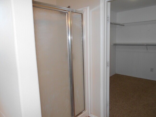 Building Photo - Beautiful 4/2/2 in SW Lubbock