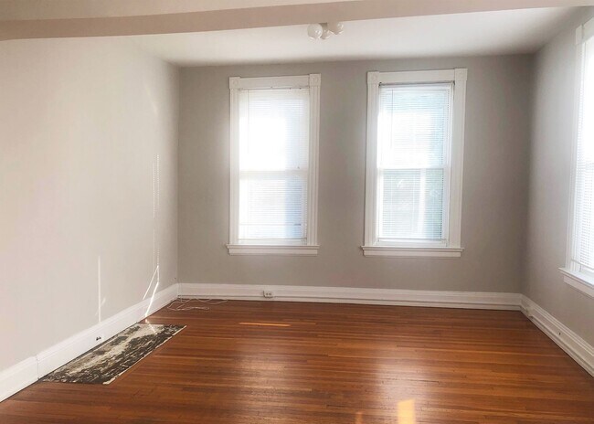 Building Photo - 344-348 Howell Avenue