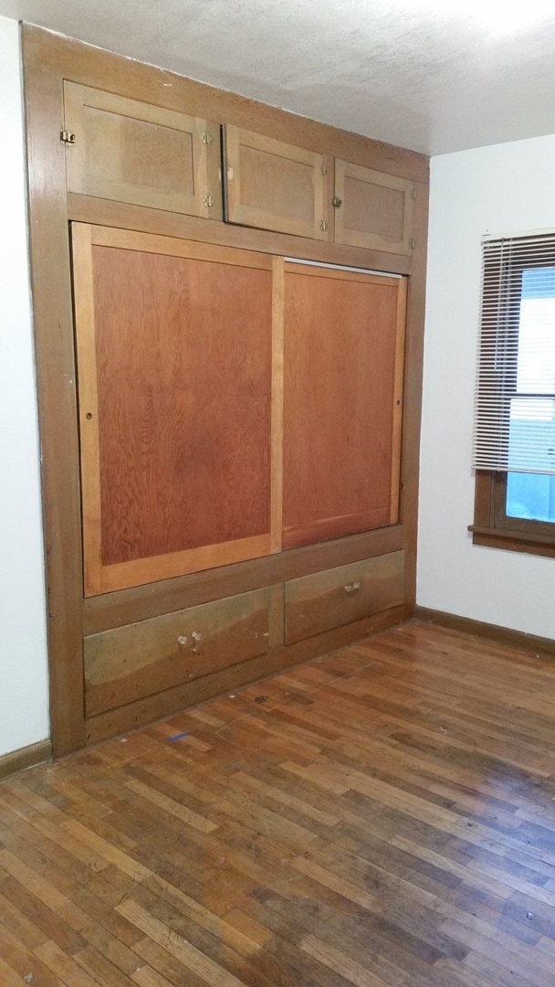 Building Photo - Large 3 br near YVCC