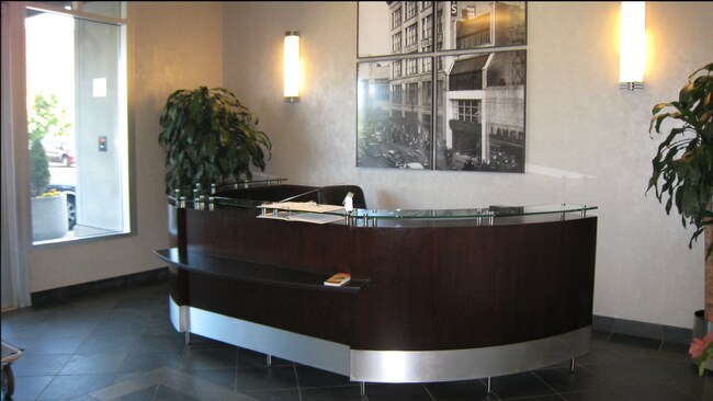 Lobby Main Entrance Desk - 25 Leroy Pl