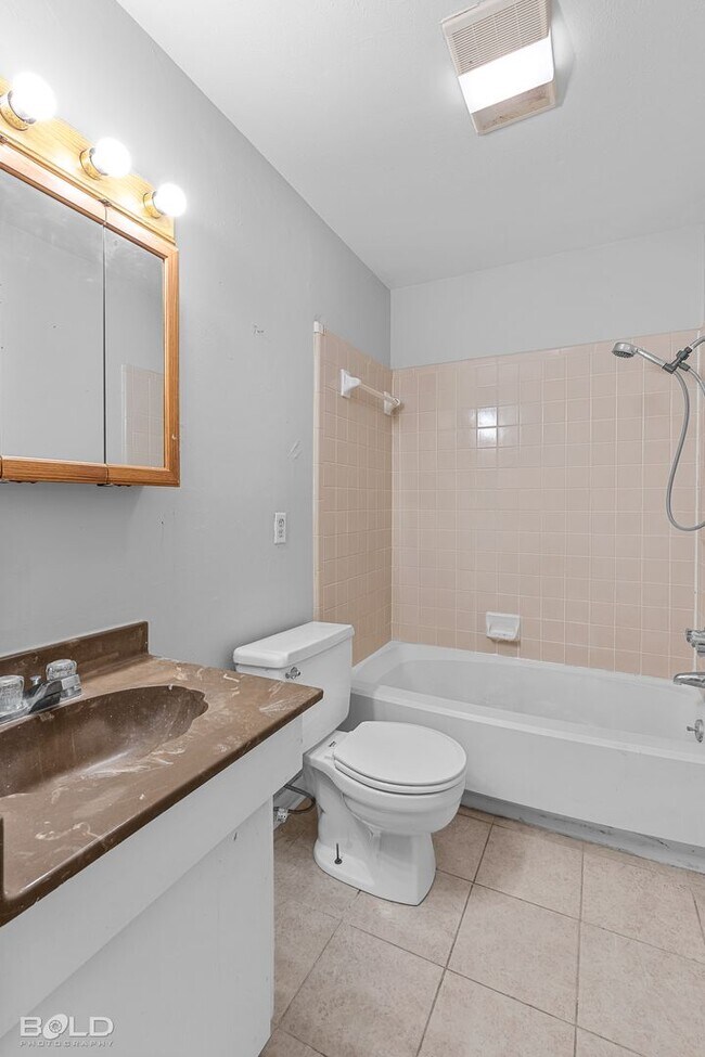 Building Photo - 4810 General Scott Pl