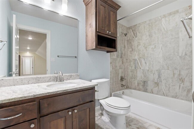 Building Photo - 2440 Greatwood Trl