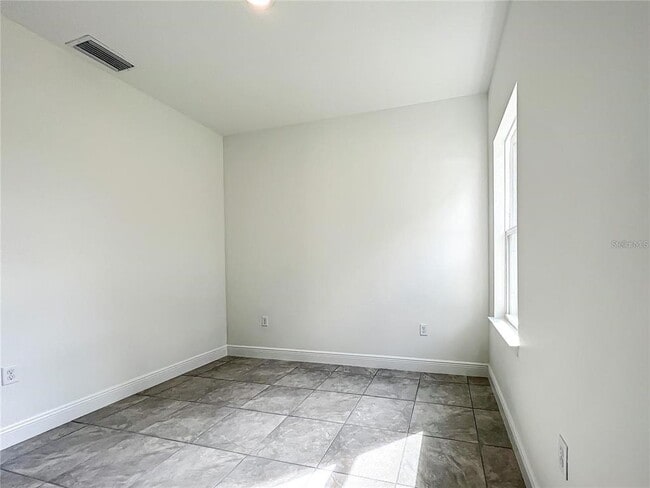 Building Photo - 406 Marion Oaks Trail