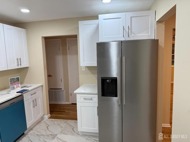 Building Photo - 5 Pelmont Pl