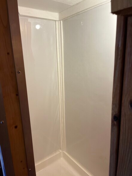 Building Photo - 142 Webster St NE