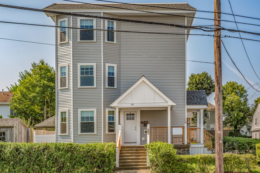 Building Photo - 249 Washington St