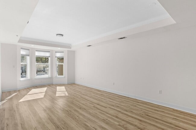 Building Photo - Upgraded First-Floor Condo in Old Bay Village – Located in Destin close to the Bay, Harbor and Be...