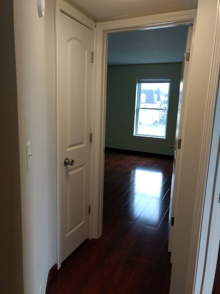 Nice wood floor - 5201 Carriageway Dr