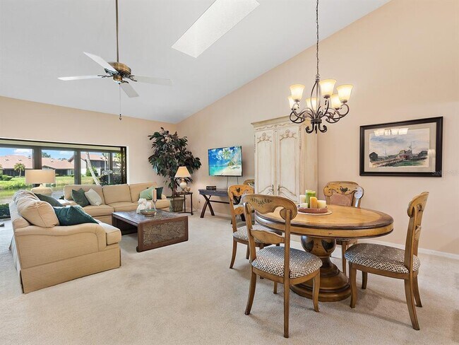 Building Photo - 6094 Wilshire Blvd