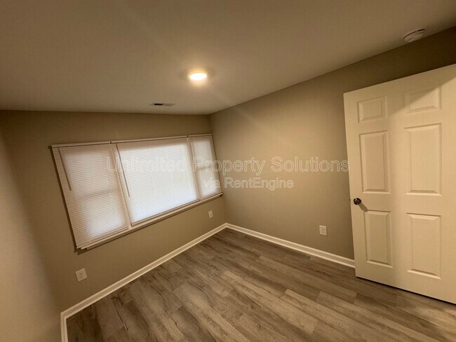 Building Photo - 4938 Wrightsville Ave