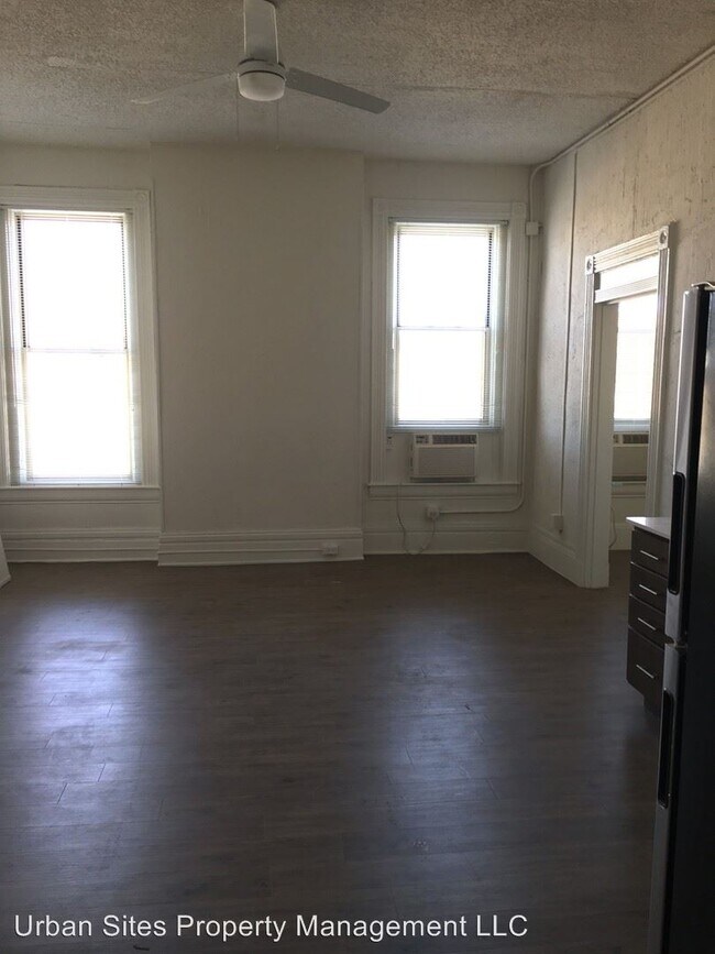 Building Photo - 103 W Court St