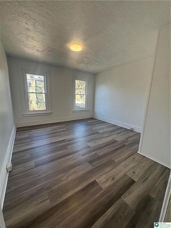 Building Photo - 517 N Elliger St