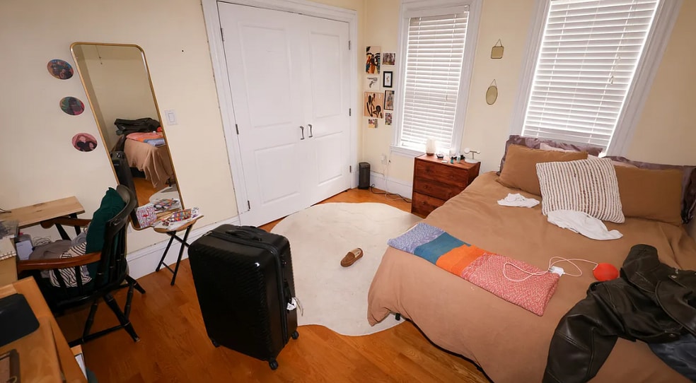 Building Photo - 55 Hobart St