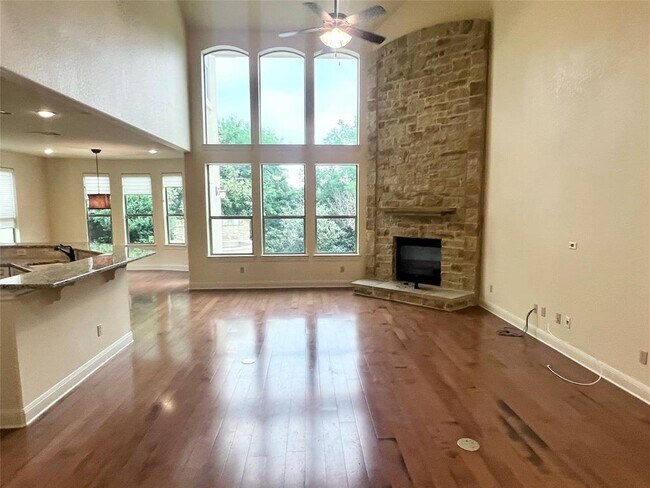 Building Photo - 206 Varco Dr
