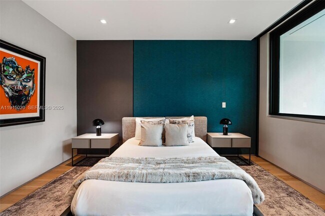 Building Photo - 77 SW 18th Terrace