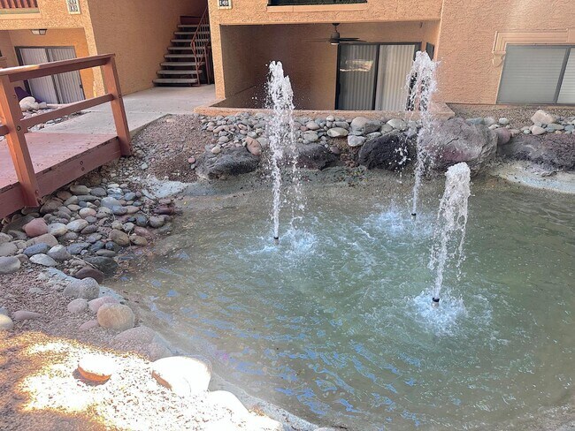 Building Photo - 3031 N Civic Center Plaza