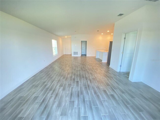 Building Photo - 340 Pineywoods St