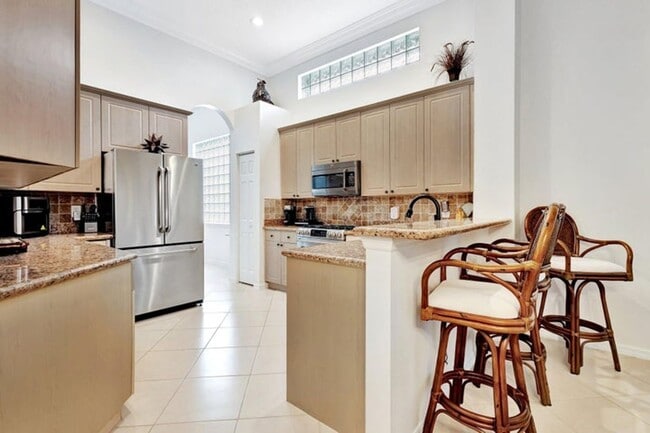 Building Photo - 10732 Grande Blvd