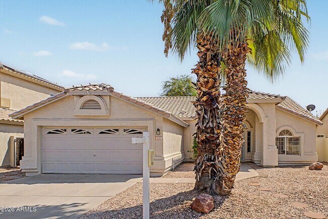 Building Photo - 851 W Palo Verde St