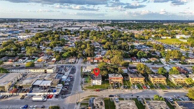 Building Photo - 4801 NW 33rd Ave