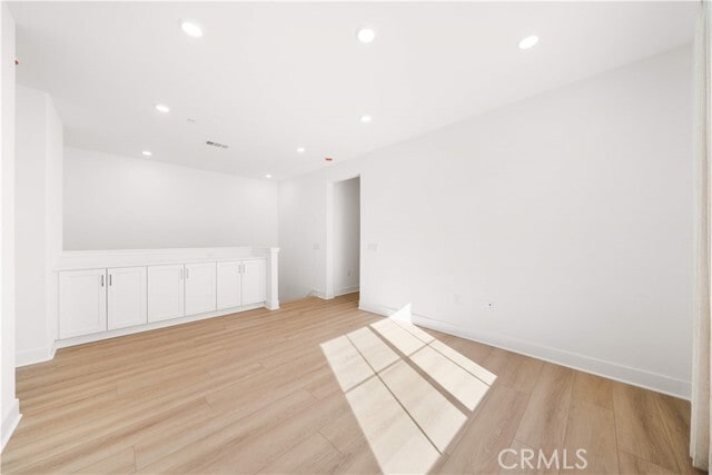 Building Photo - 297 Shoveler