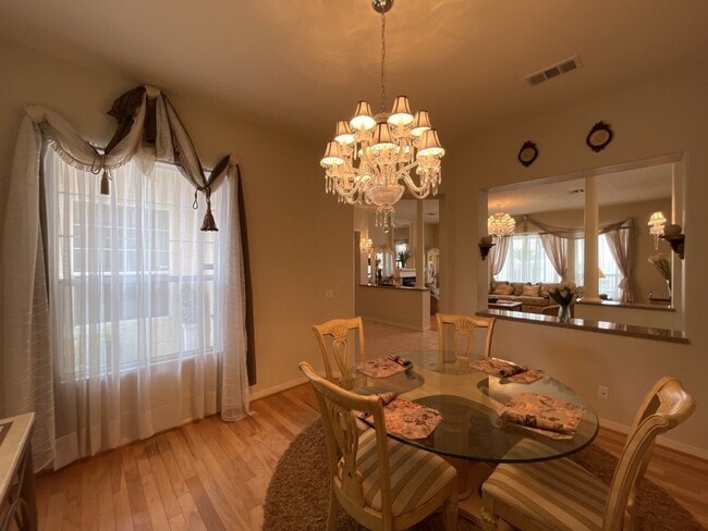 Building Photo - Beautiful 3 bedroom home with pool located in Castle Gate Community