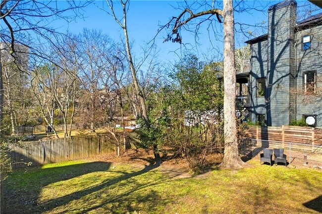 Building Photo - 1032 Standard Dr NE