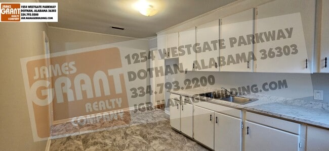 Building Photo - 1528 S Park Ave