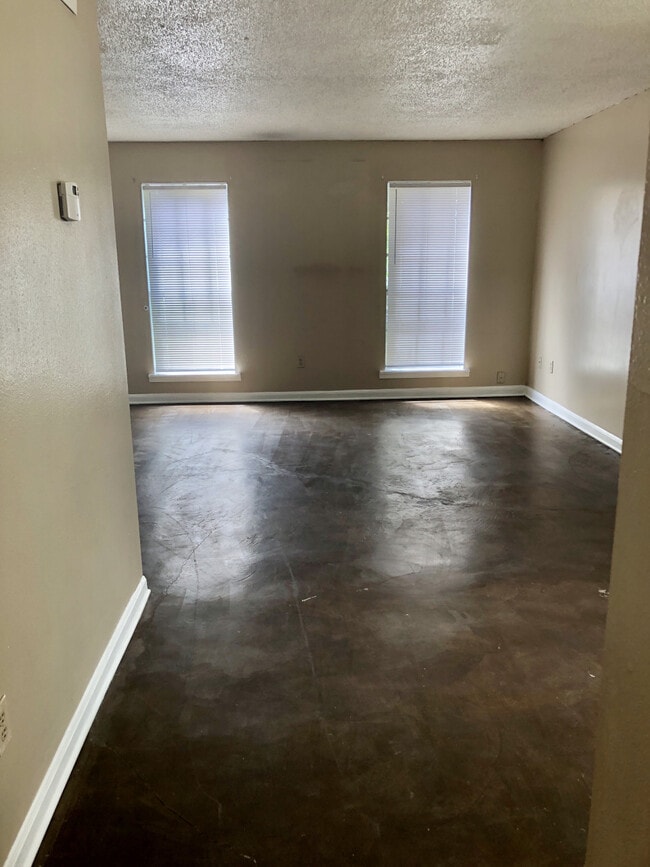 Building Photo - Fairfax